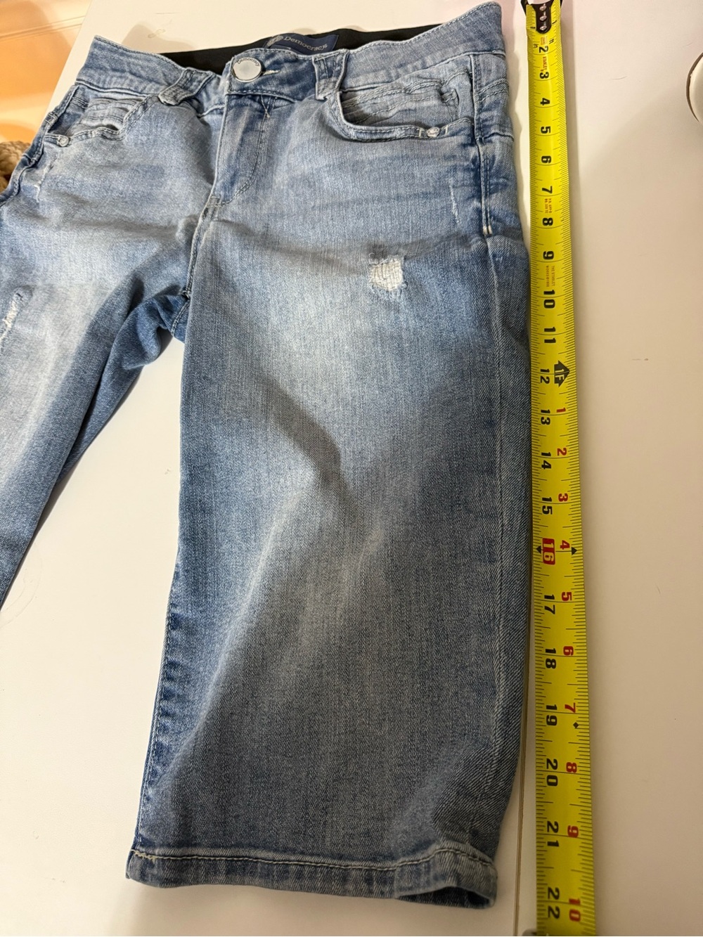 Democracy Light Blue Boyfriend Bermuda Jeans - Picture 4 of 6